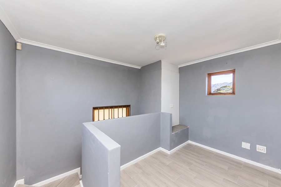 2 Bedroom Property for Sale in Claremont Western Cape